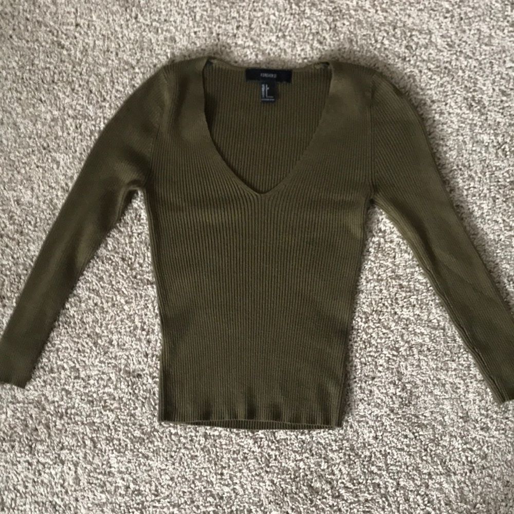 ARMY GREEN OLIVE SWEATER